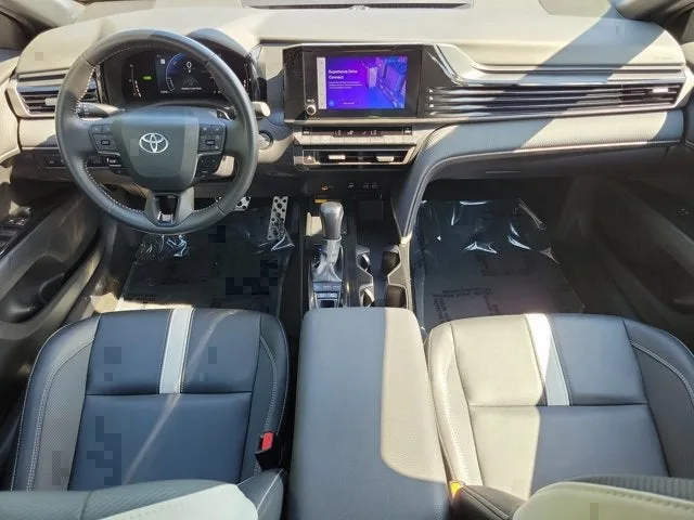 2025 Toyota Camry LE photo 17
