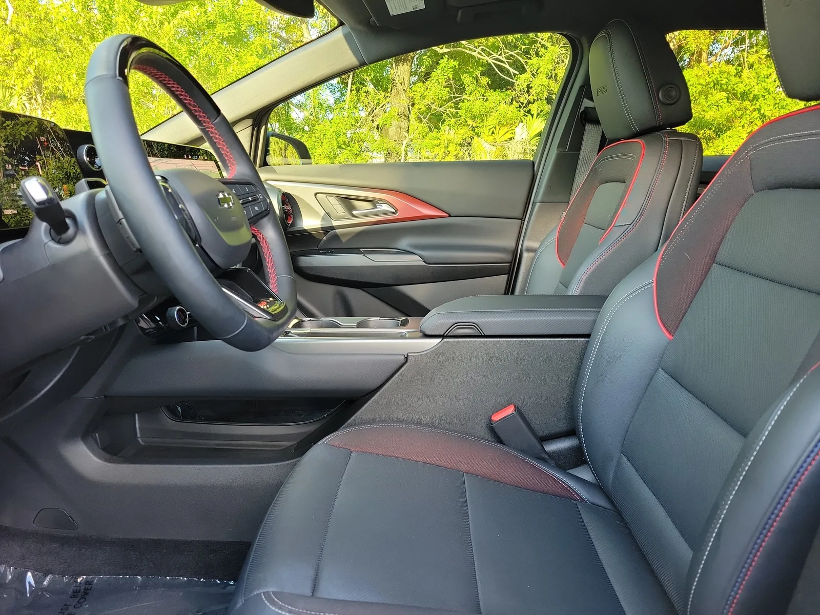 2024 Chevrolet Equinox EV RS photo 21