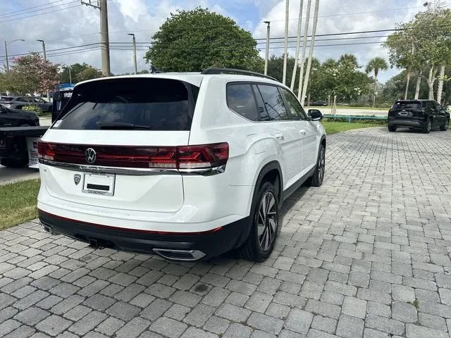 2024 Volkswagen Atlas 2.0T SE w/Technology photo 38