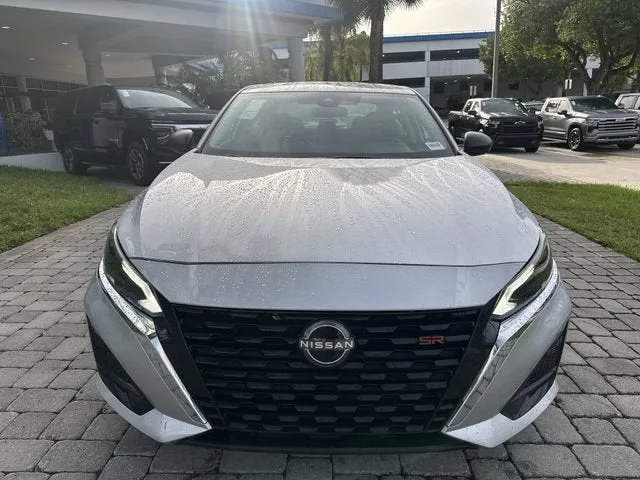 2024 Nissan Altima 2.5 SV photo 18