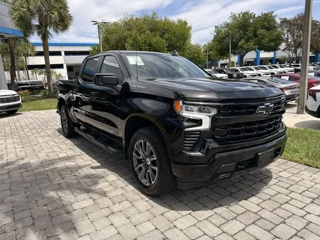 2023 Chevrolet Silverado 1500 RST photo 17