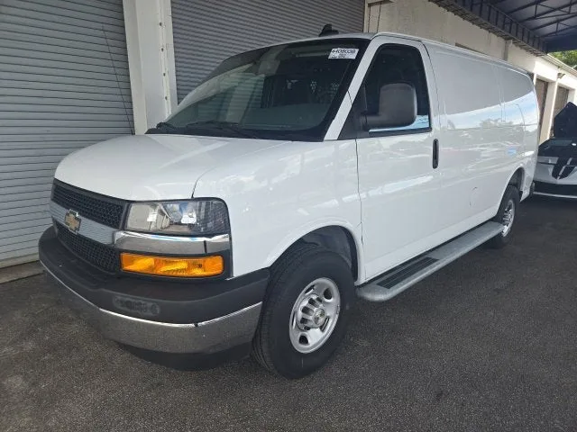 2025 Chevrolet Express Cargo WT photo 3