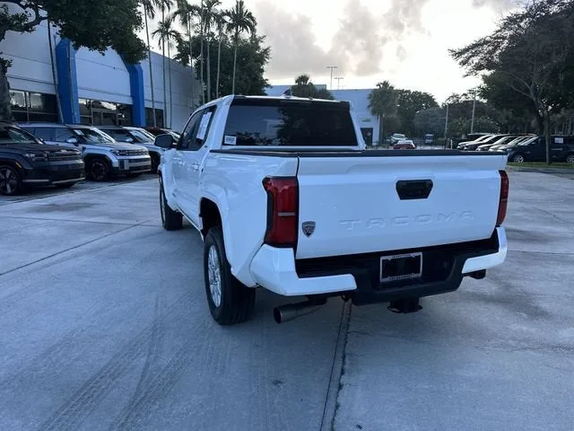 2024 Toyota Tacoma 2WD SR5 photo 33
