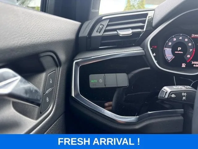2022 Audi Q3 S line Premium photo 9