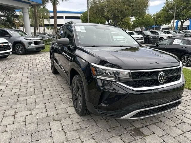 2022 Volkswagen Taos S photo 17