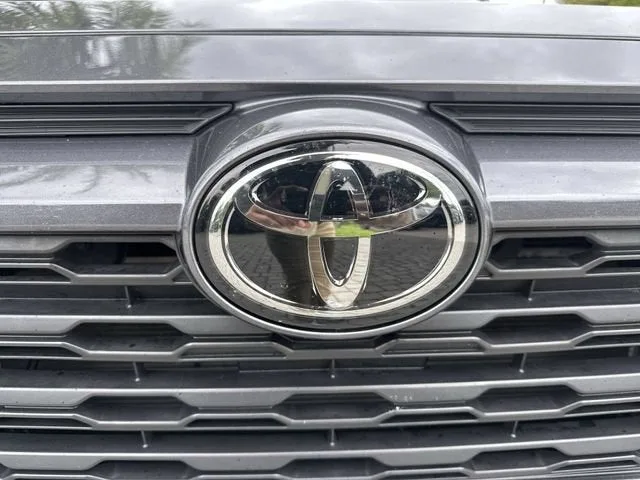 2024 Toyota RAV4 XLE Premium photo 10