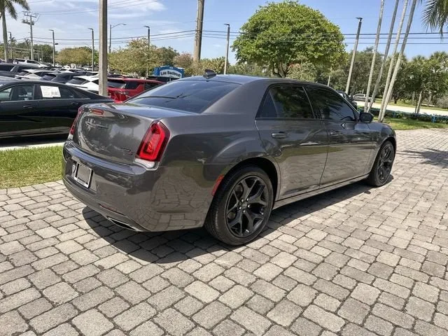 2023 Chrysler 300 300S photo 37