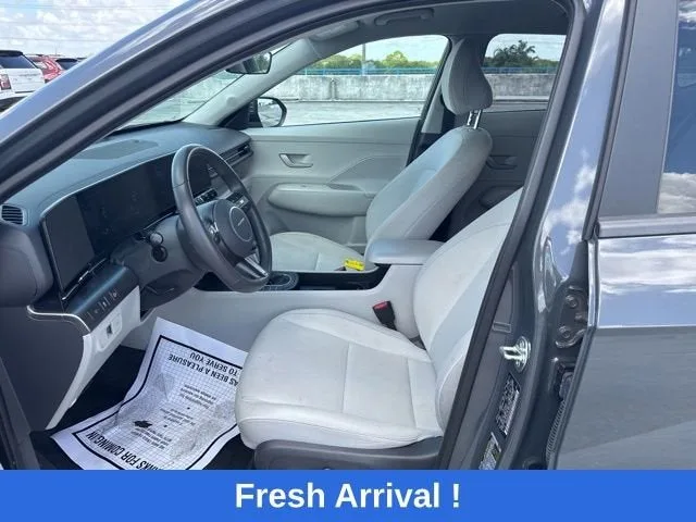 2025 Hyundai Kona SEL photo 2