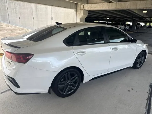 2021 Kia Forte GT-Line photo 16