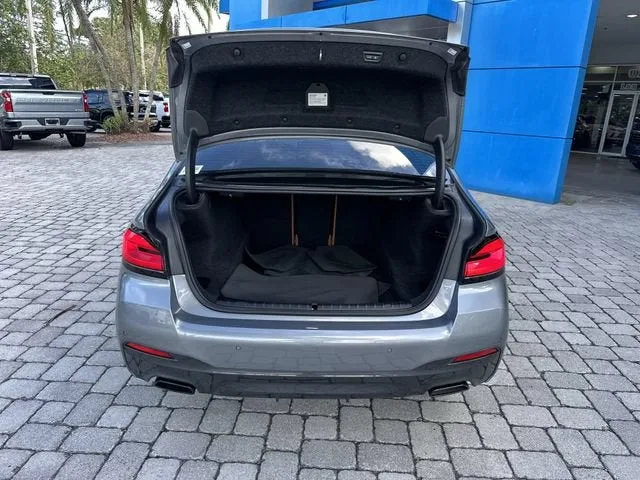 2023 BMW 5 Series 530i photo 28