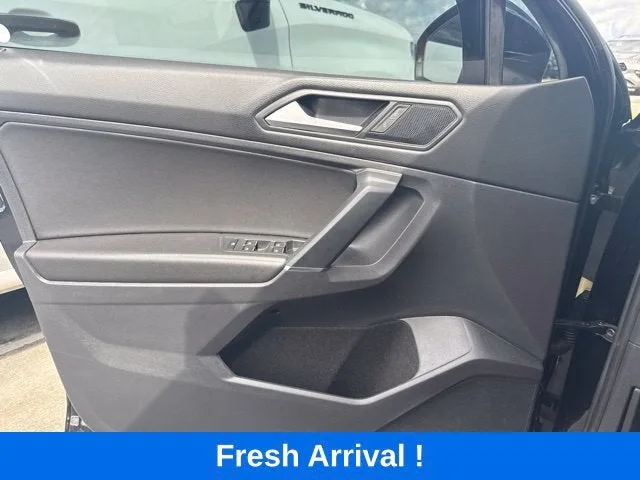 2020 Volkswagen Tiguan SE photo 13