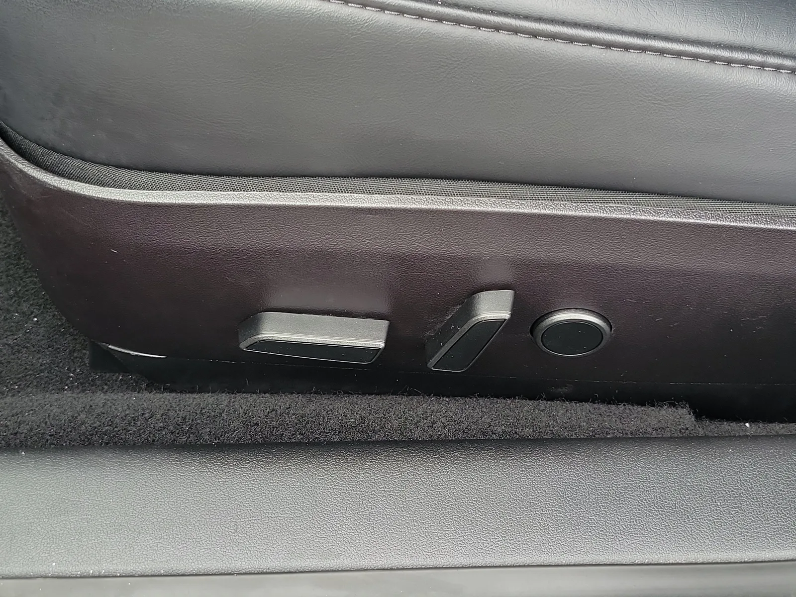 2022 Tesla Model 3 Long Range photo 15