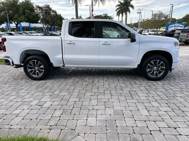 2023 Chevrolet Silverado 1500 RST photo 14