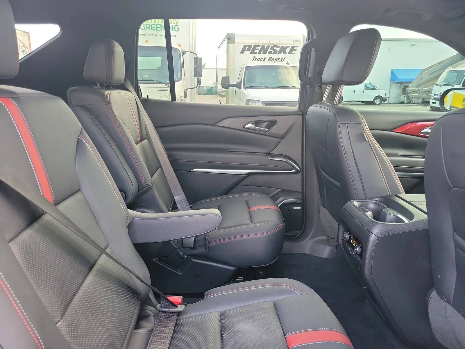 2024 Chevrolet Traverse RS photo 7