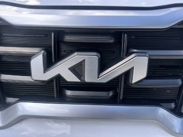 2023 Kia Telluride S photo 10