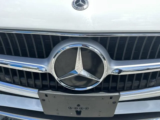 2025 Mercedes-Benz C-Class C 300 photo 10
