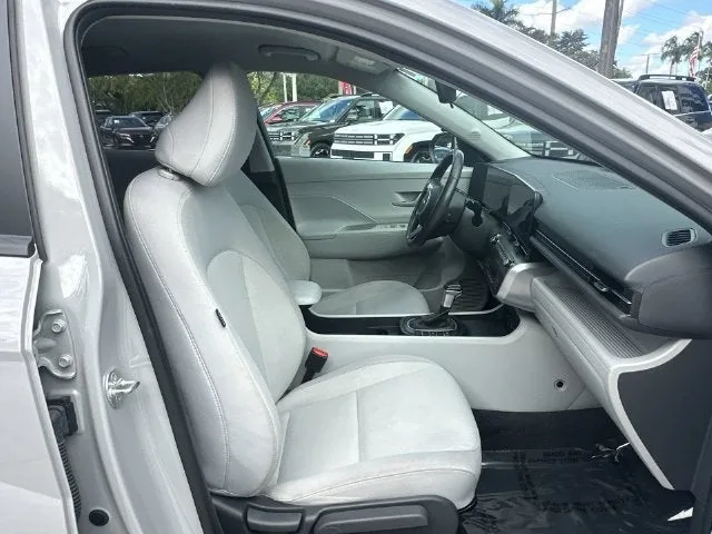 2025 Hyundai Kona SEL photo 29