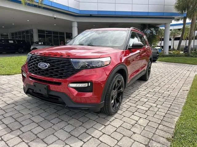 2023 Ford Explorer ST-Line photo 20