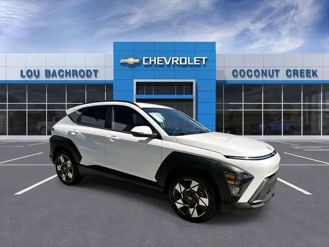 2025 Hyundai Kona SEL photo 2