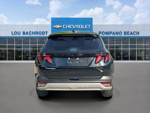 2025 Hyundai Tucson SE photo 4