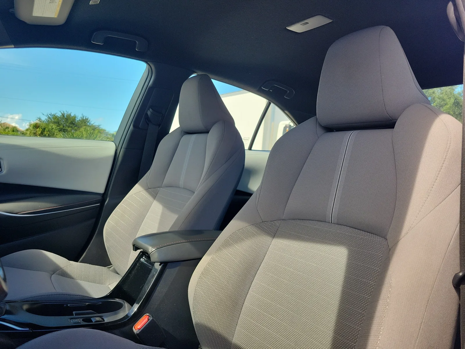 2024 Toyota Corolla SE photo 22