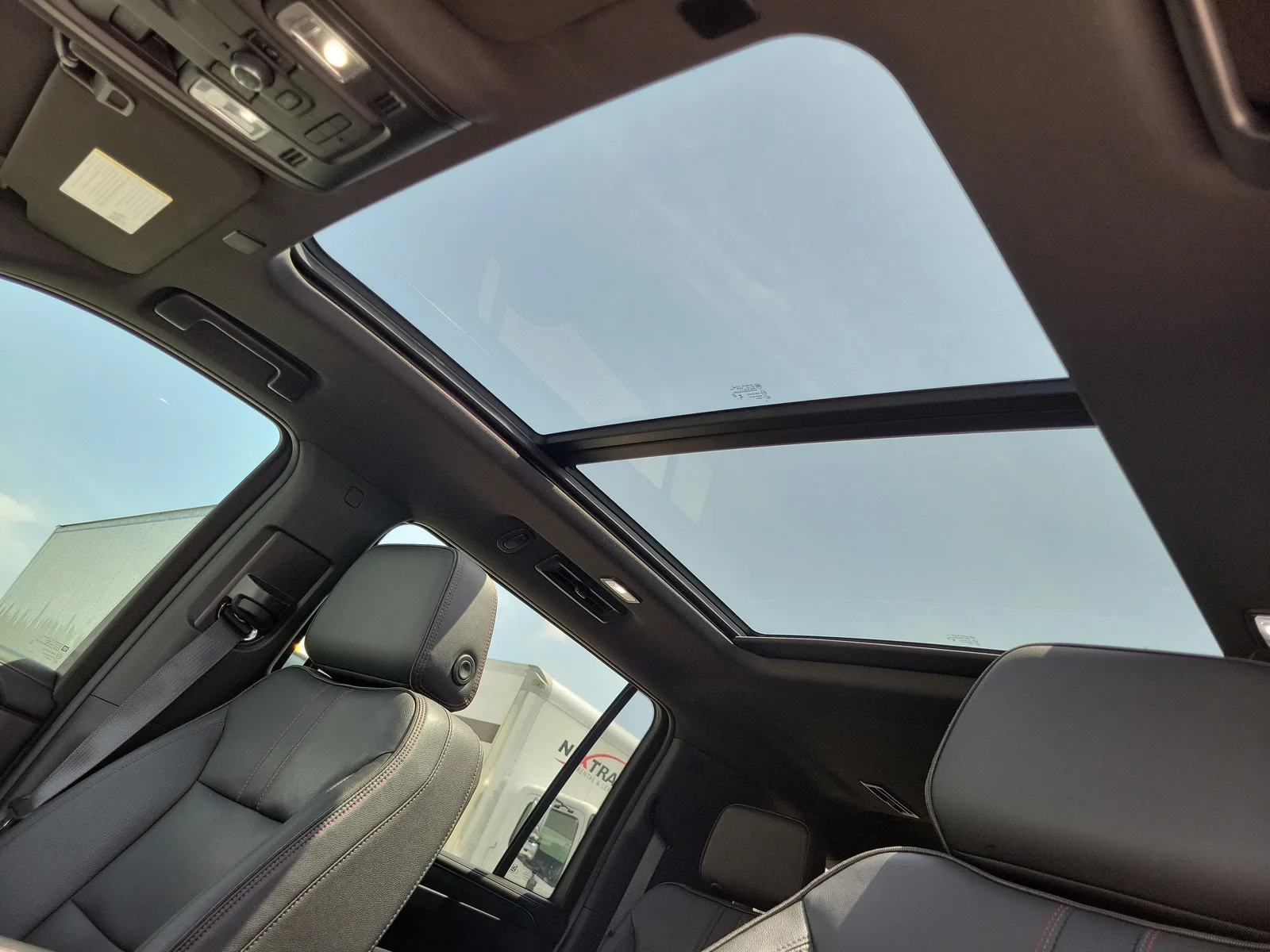 2023 Chevrolet Suburban RST photo 26