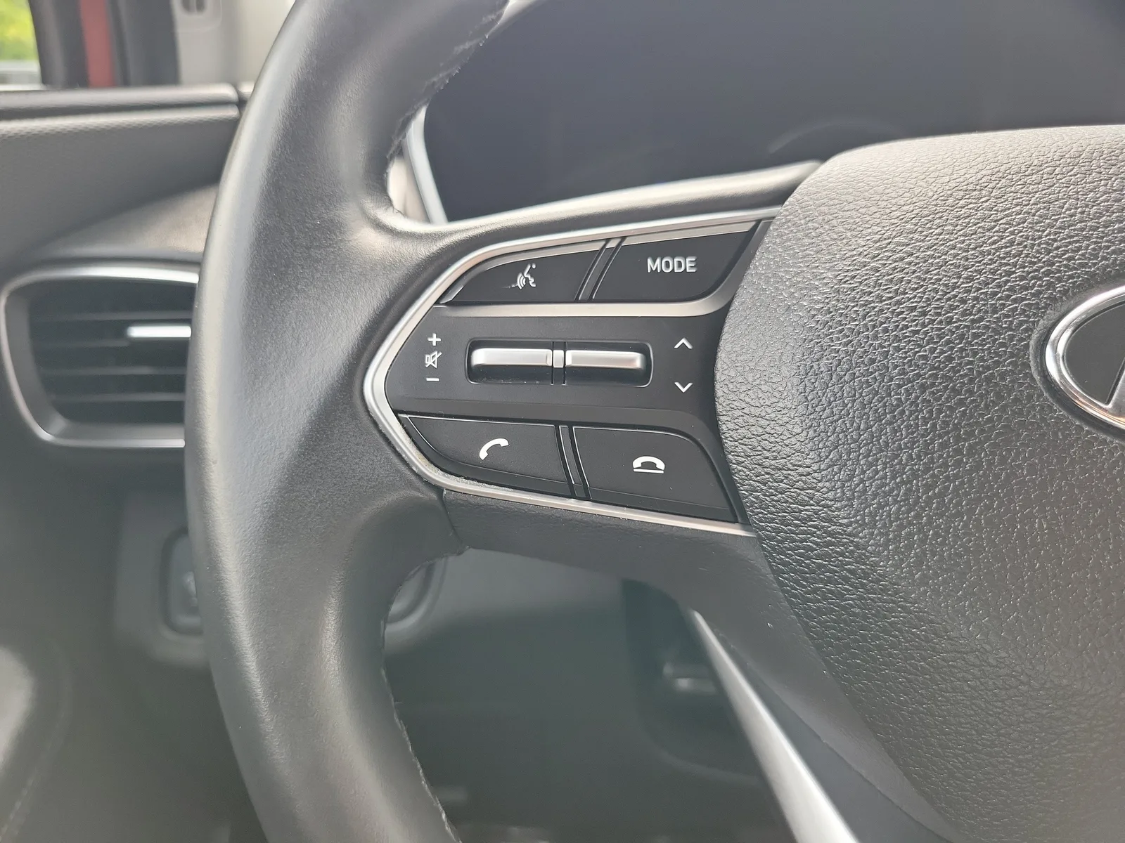 2019 Hyundai Santa Fe SEL Plus photo 22