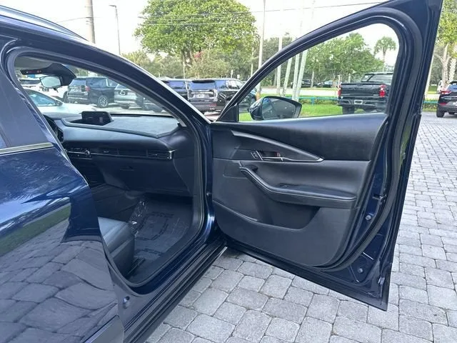 2024 Mazda CX-30 2.5 S Preferred Package photo 23