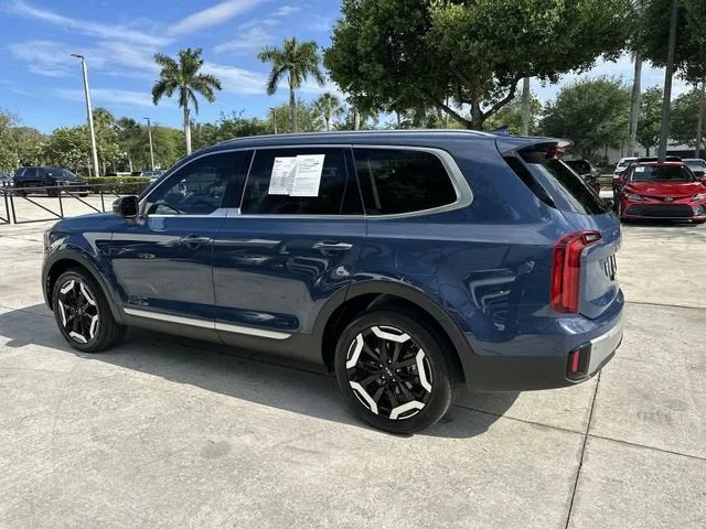 2023 Kia Telluride S photo 14