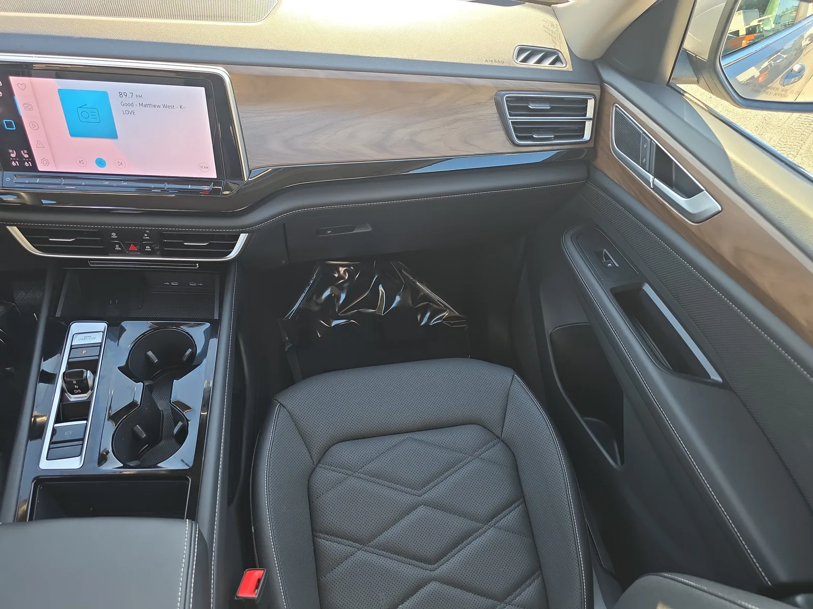 2026 Volkswagen Atlas 2.0T SE w/Technology photo 19
