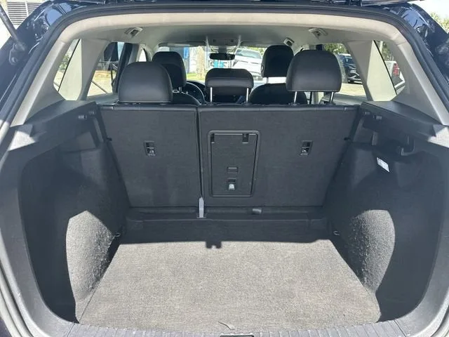 2024 Volkswagen Taos SE photo 17