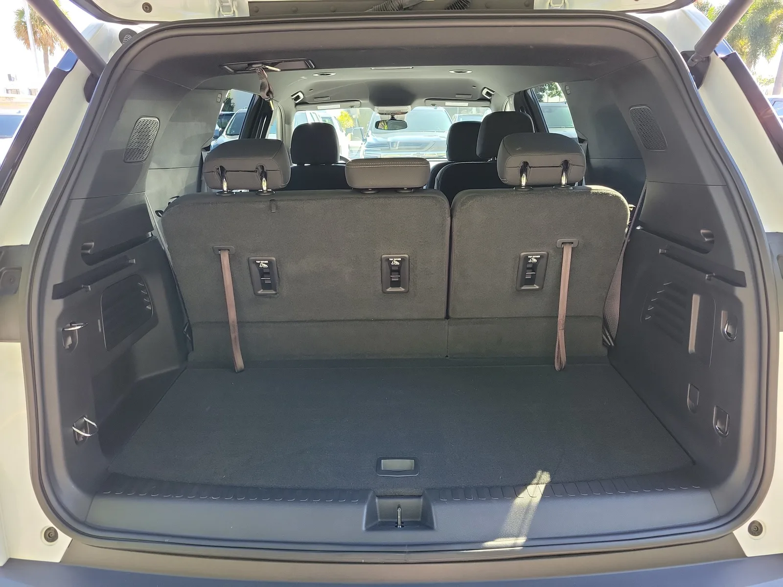 2025 Chevrolet Traverse LT photo 12