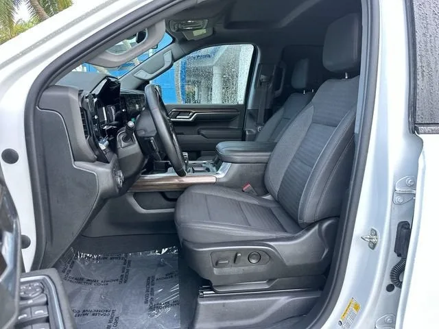 2023 Chevrolet Silverado 1500 RST photo 30