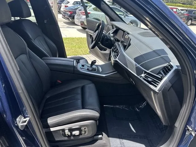 2021 BMW X7 xDrive40i photo 29