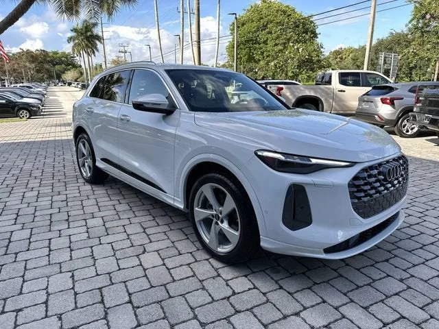 2025 Audi Q5 Prestige photo 16