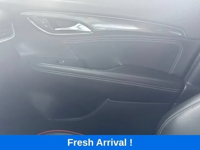 2023 Buick Envision Essence photo 12