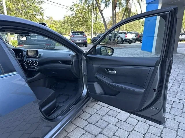 2025 Nissan Sentra SV photo 23