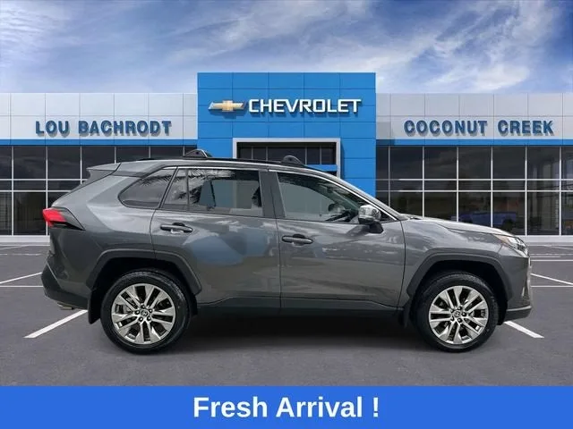 2024 Toyota RAV4 XLE Premium photo 9