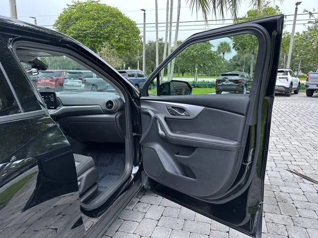 2025 Chevrolet Blazer 2LT photo 23