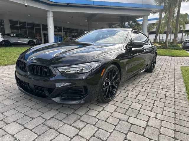 2024 BMW 8 Series M850i photo 21