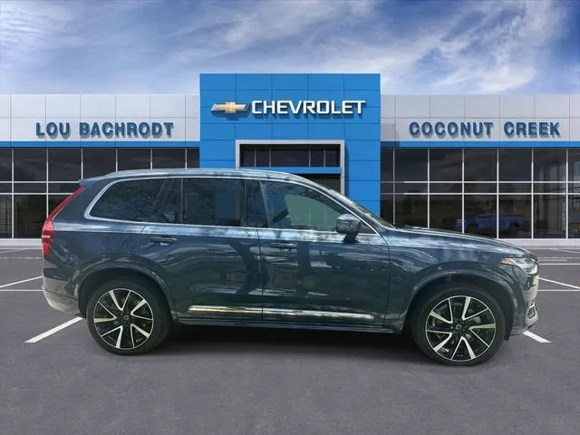 2023 Volvo XC90 Plus photo 9