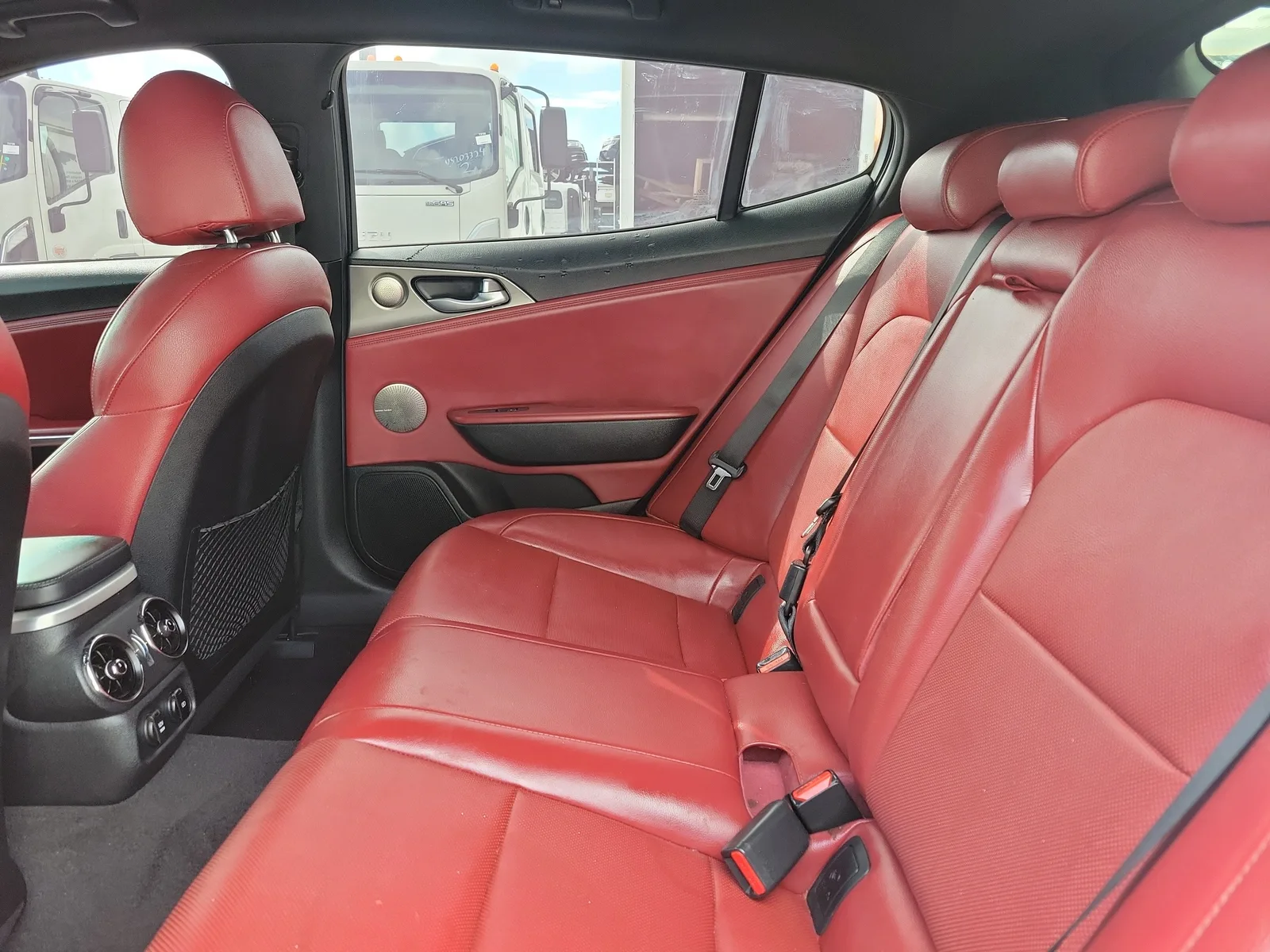 2020 Kia Stinger GT1 photo 15