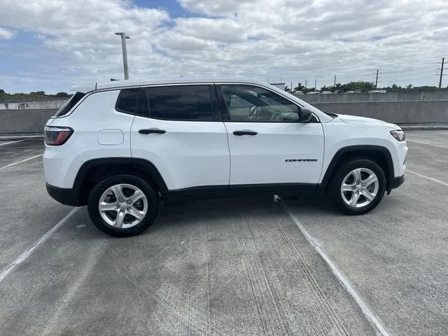 2023 Jeep Compass Sport photo 35