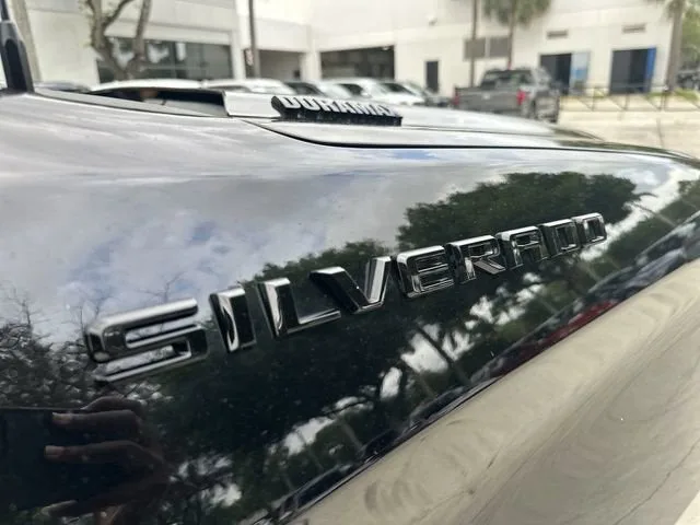 2024 Chevrolet Silverado 1500 RST photo 12