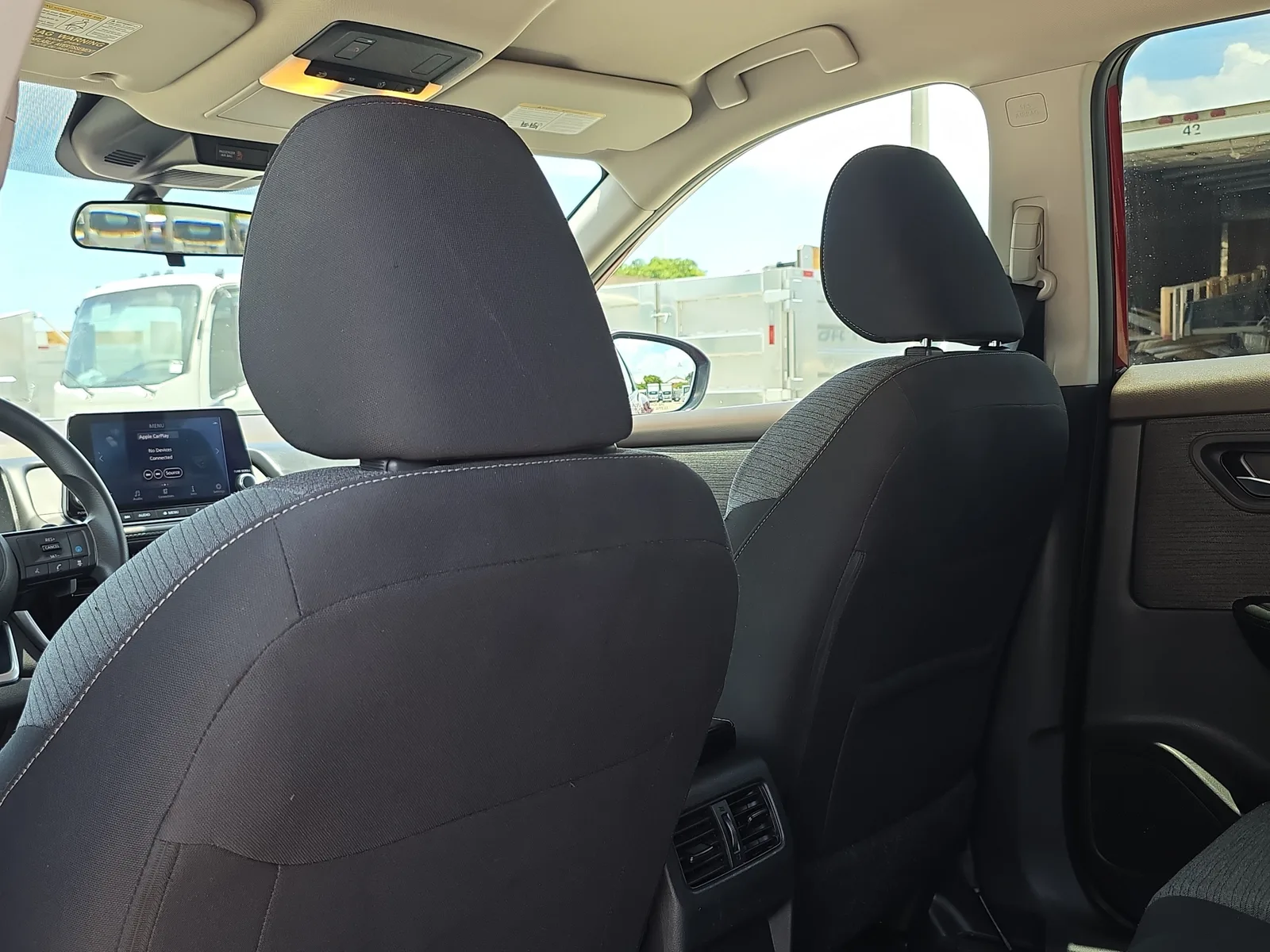 2023 Nissan Rogue SV photo 14
