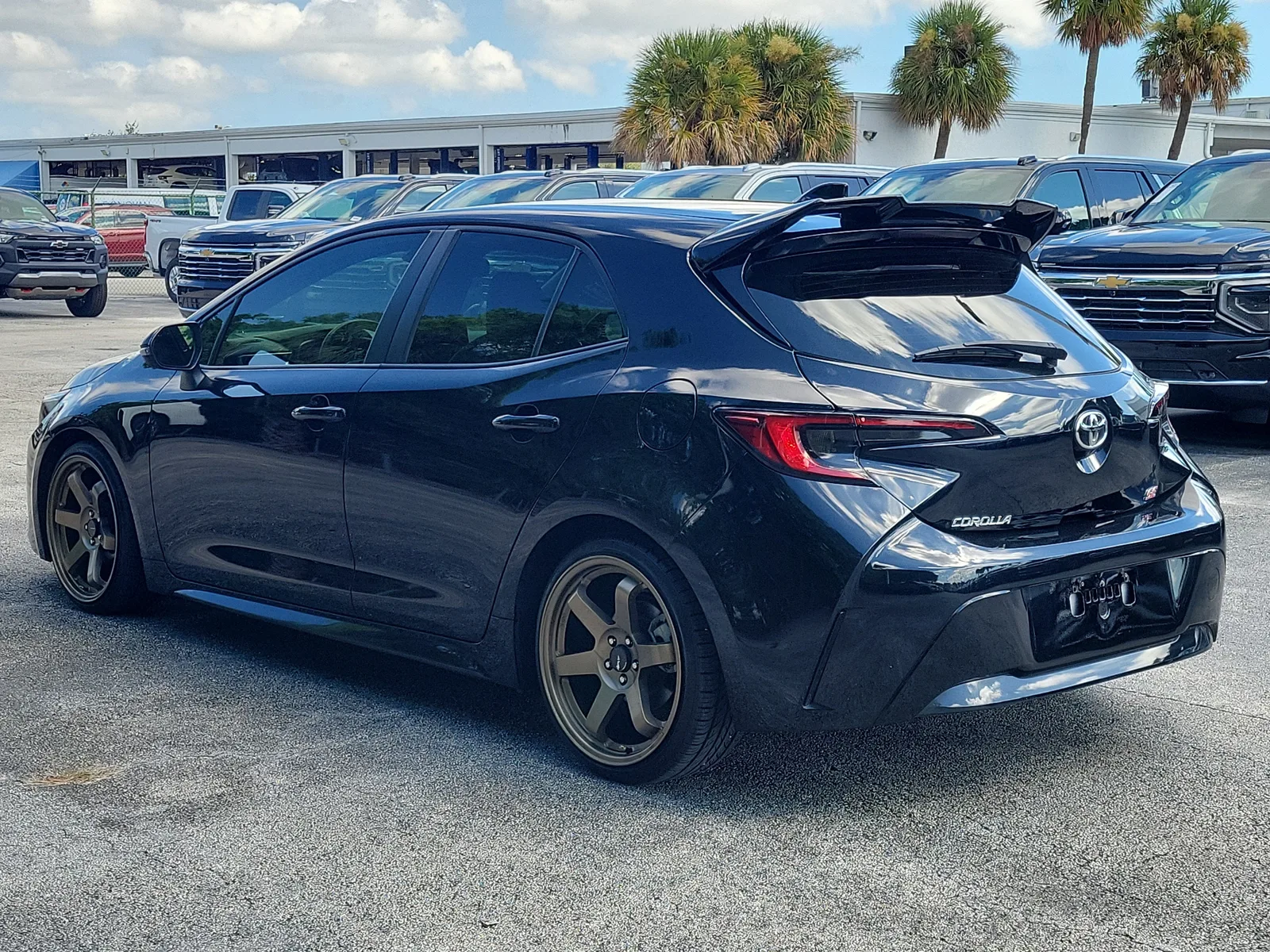 2025 Toyota Corolla Hatchback SE photo 5