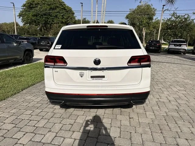 2022 Volkswagen Atlas 2.0T SE w/Technology photo 35