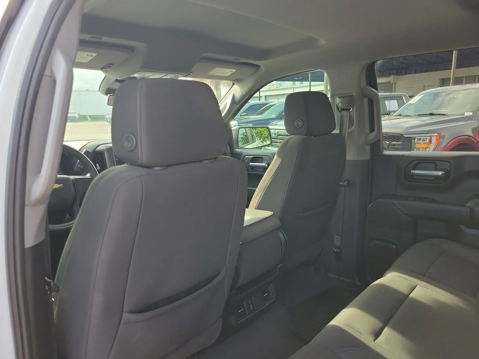 2025 Chevrolet Silverado 1500 Custom photo 14