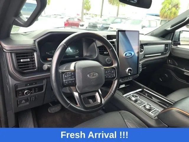 2023 Ford Expedition Platinum photo 10