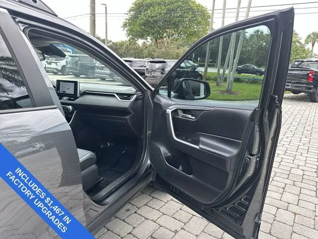 2024 Toyota RAV4 XLE Premium photo 23